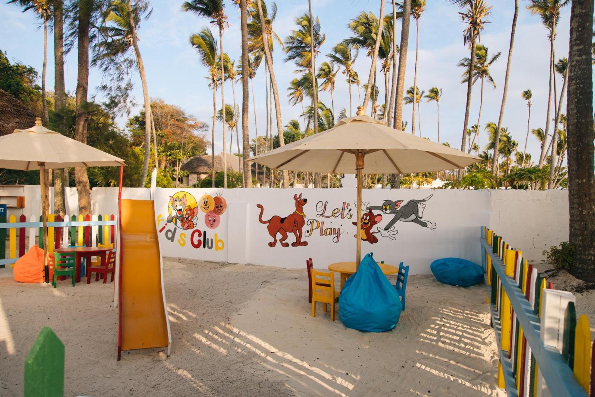 Royal Mandarin Hotel & Resort プワニ・チャンガーニ エクステリア 写真