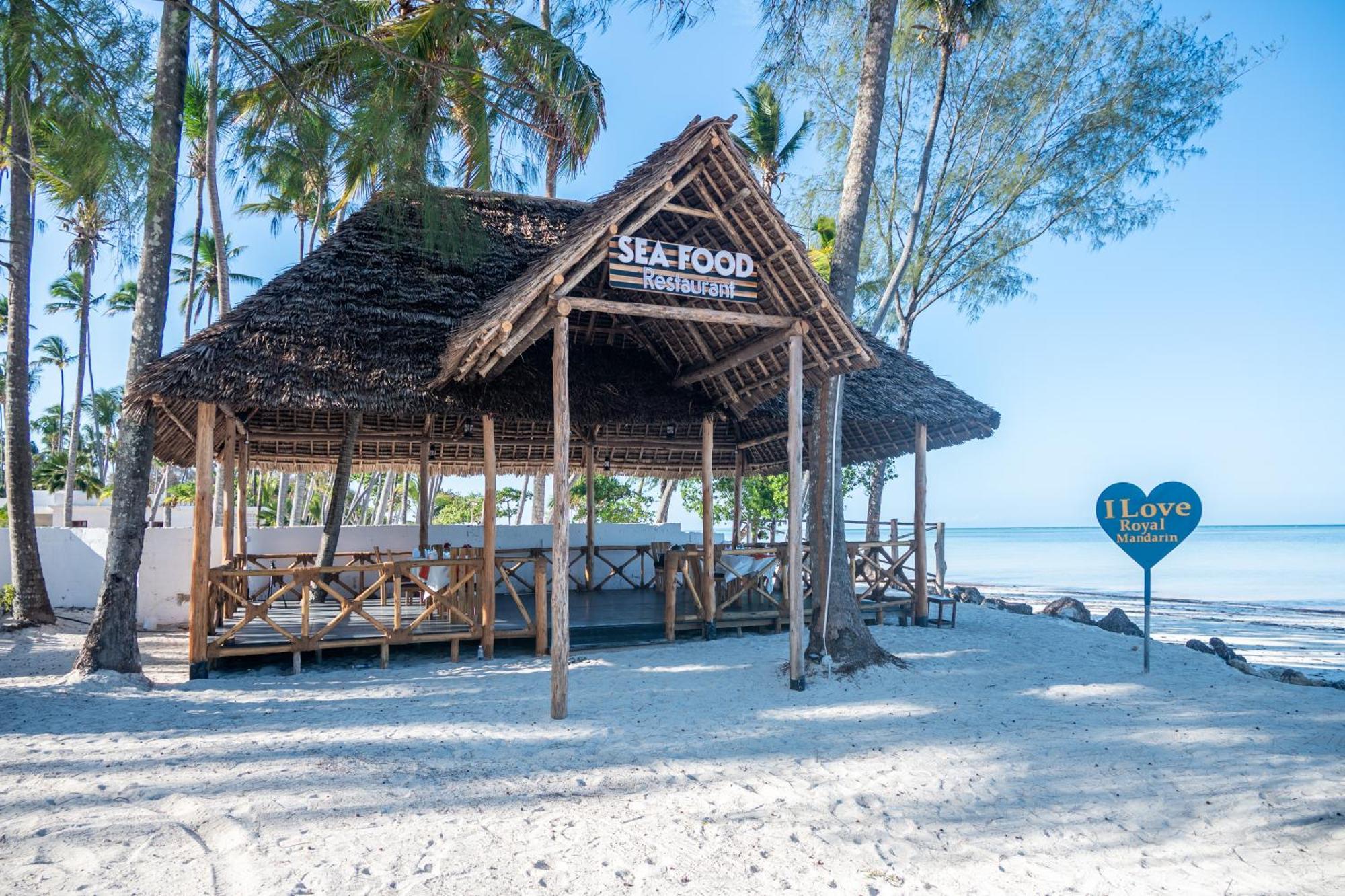 Royal Mandarin Hotel & Resort プワニ・チャンガーニ エクステリア 写真