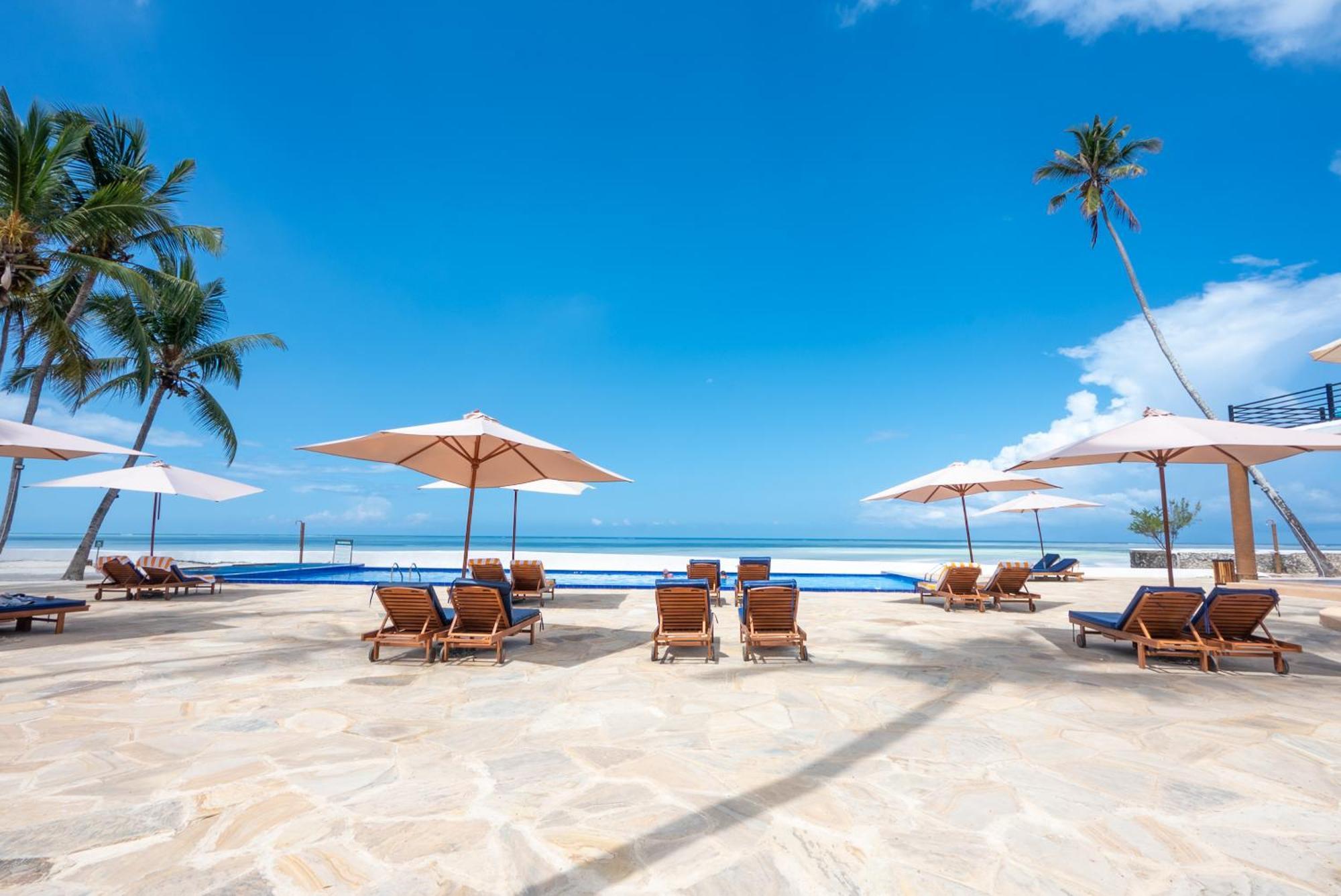 Royal Mandarin Hotel & Resort プワニ・チャンガーニ エクステリア 写真